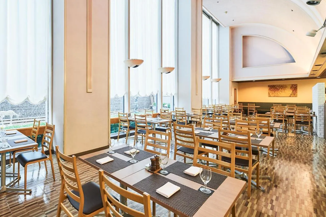 Hotel Tokyo Garden Palace 3*,